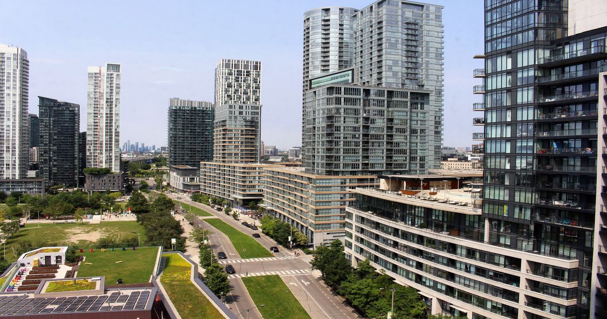 15 Fort York Boulevard Toronto