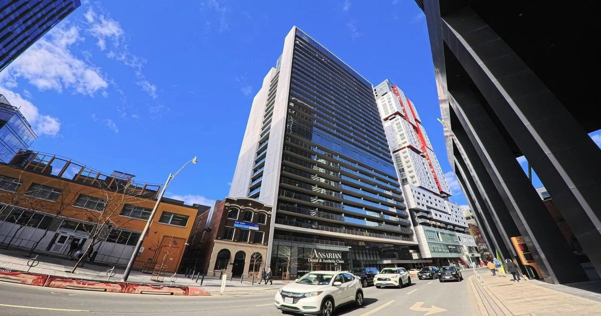 330 Richmond Street W Toronto