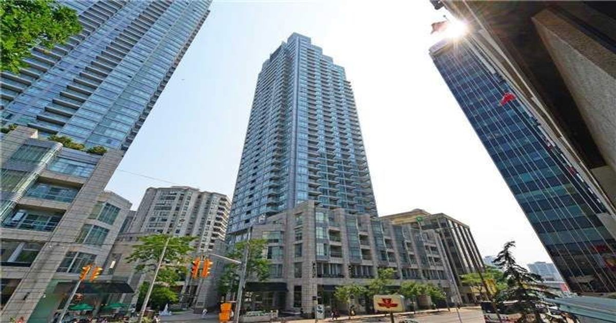 2181 Yonge Street Toronto