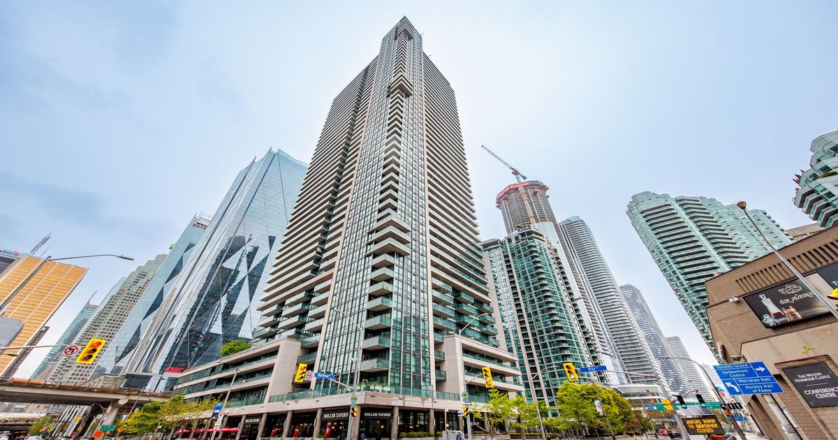 33 Bay Street Toronto