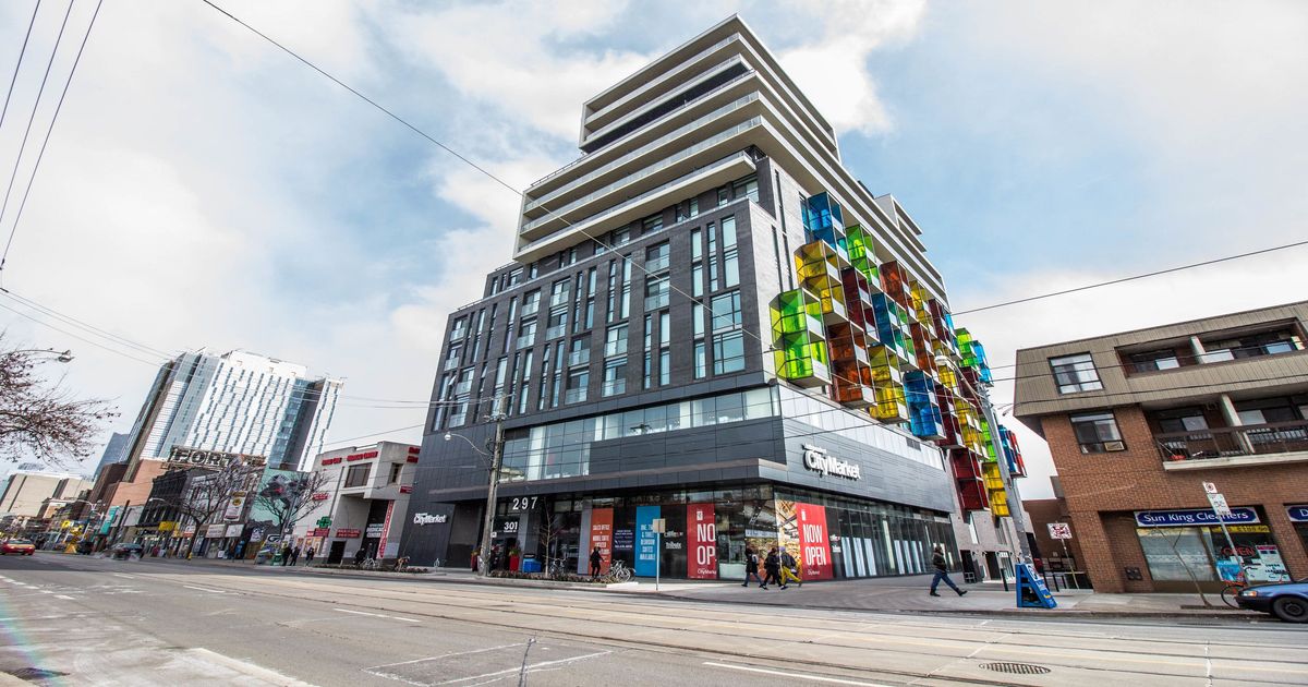 297 College Street Toronto