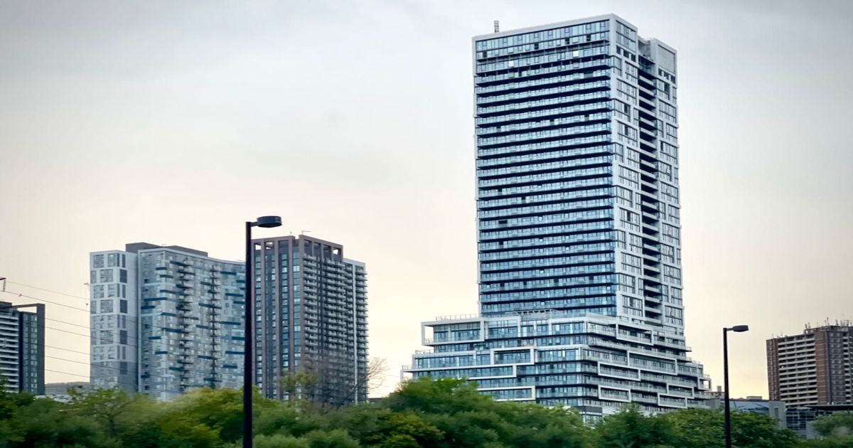 5 DEFRIES Street Toronto