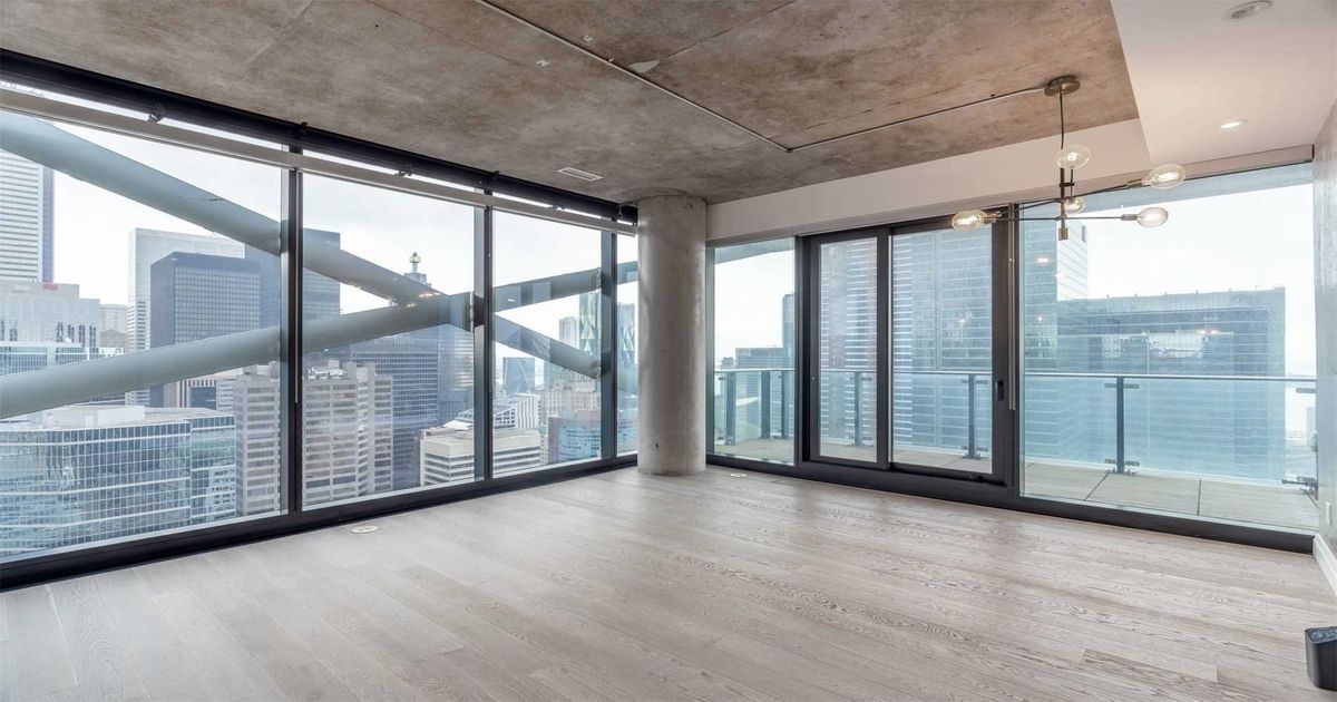 224 King Street W Toronto