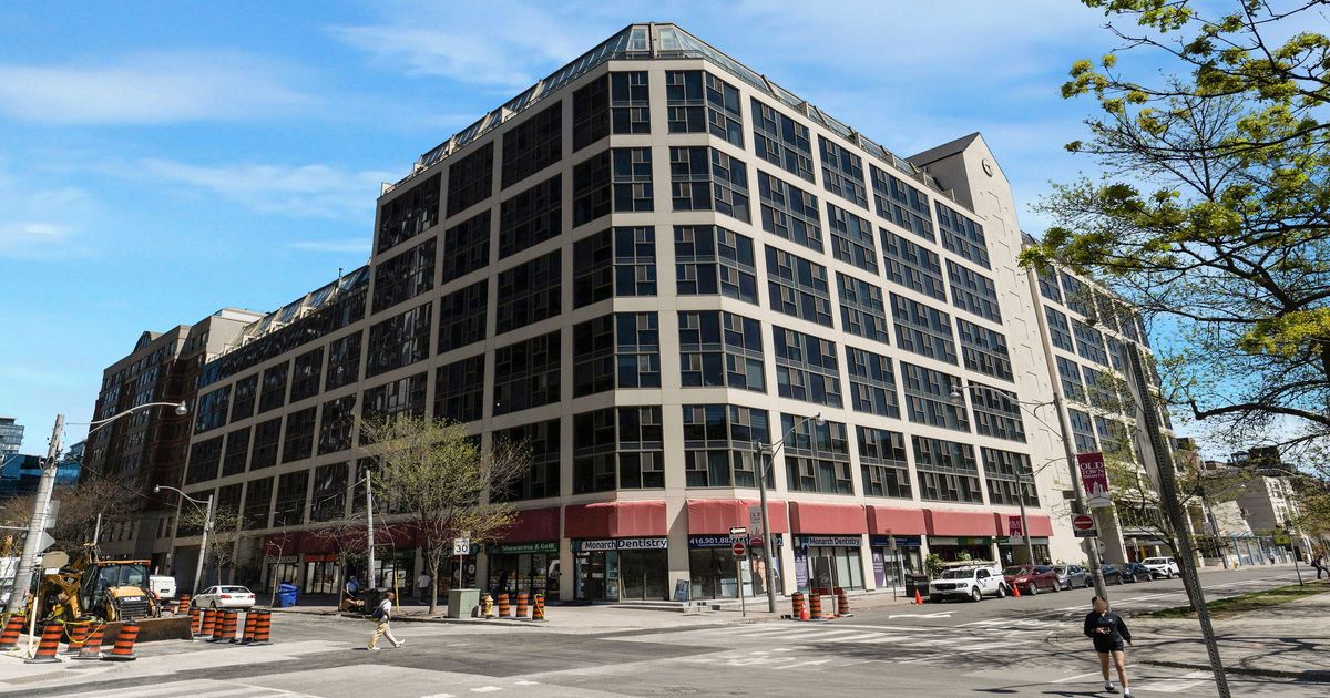 222 The Esplanade N/A Toronto