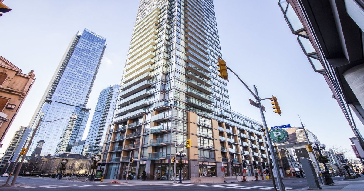 18 Yorkville Avenue Toronto