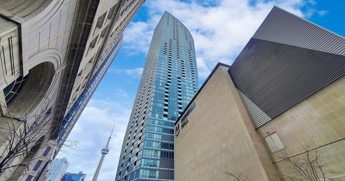 8 The Esplanade N/A Toronto