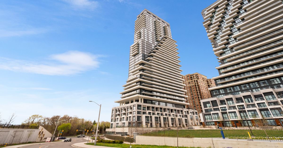 10 Inn On The Park Drive Toronto
