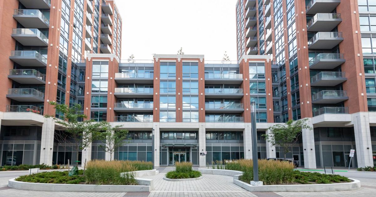 31 Tippett Road Toronto