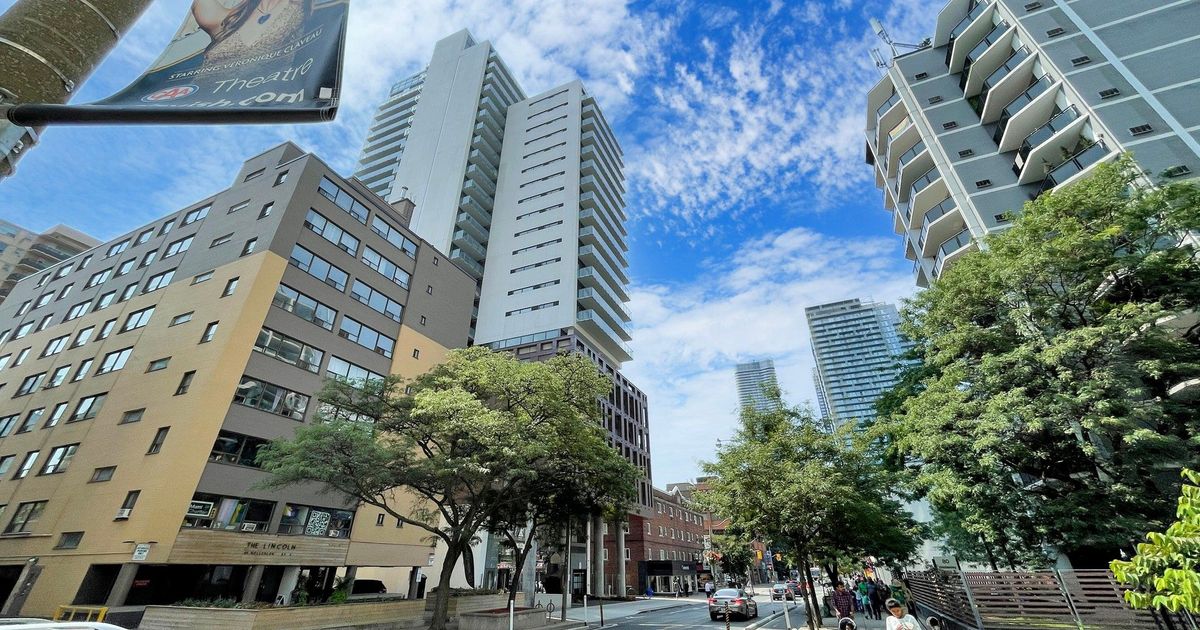 81 Wellesley Street E Toronto