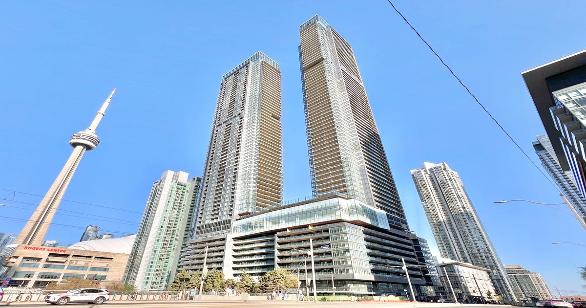 1 Concord Cityplace Way Toronto