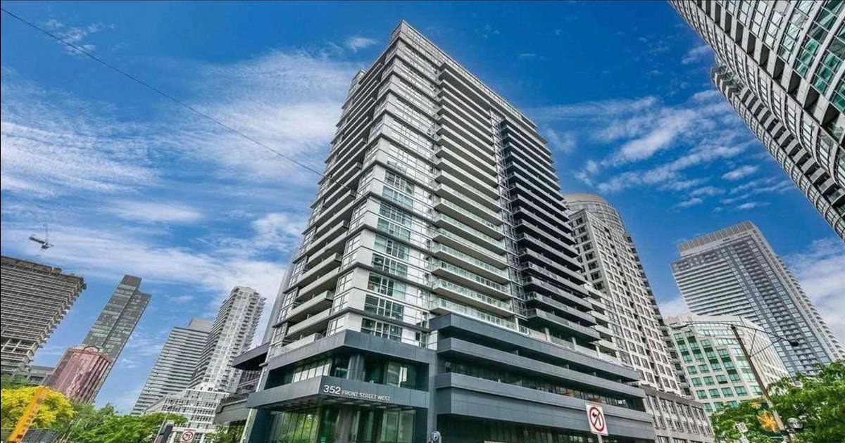 352 Front Street W Toronto