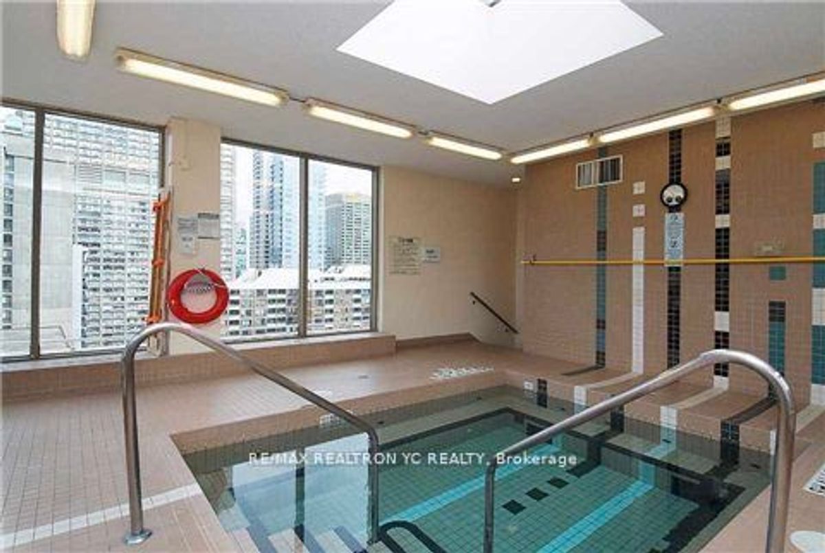 img-gallery