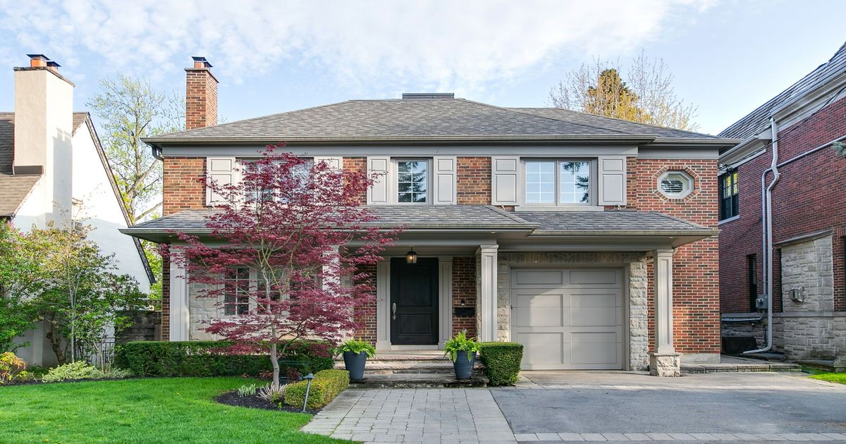 15 Hillhurst Boulevard Toronto