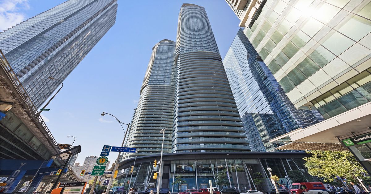 12 York Street Toronto