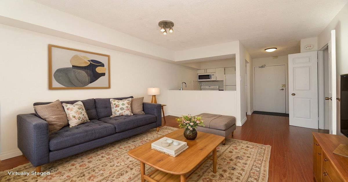 105 Mccaul Street Toronto