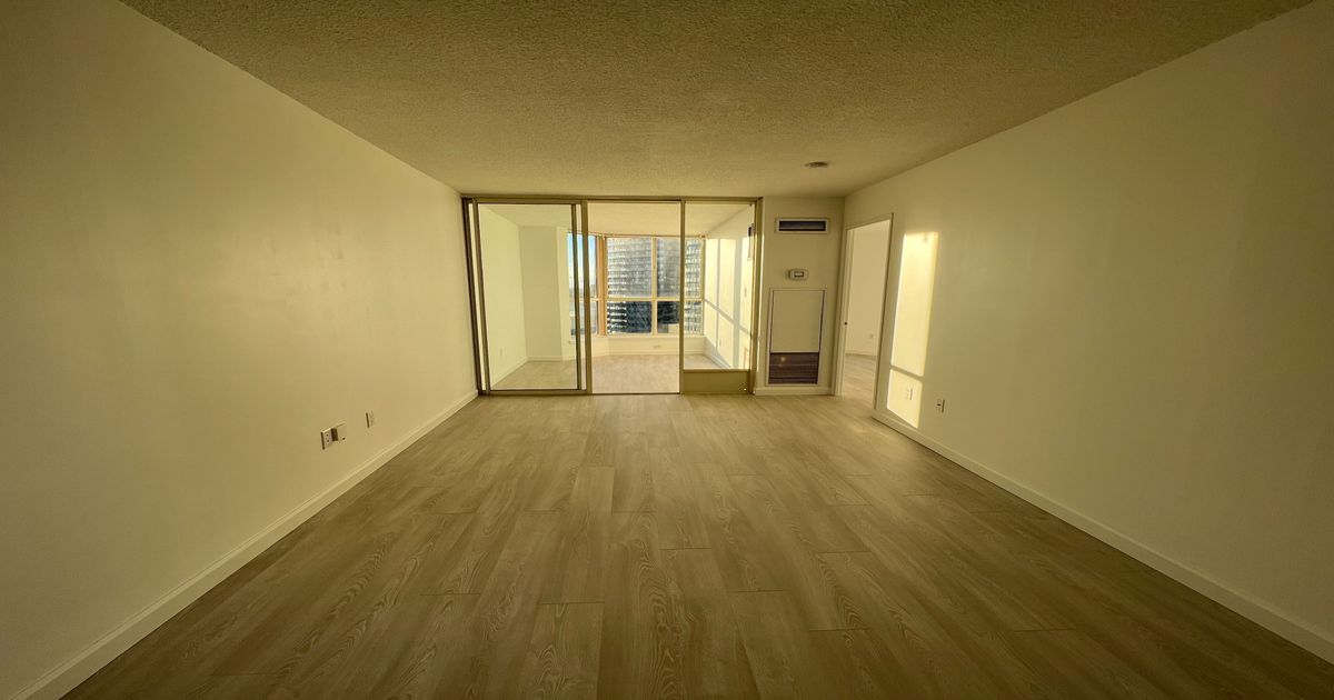 44 st joseph Street Toronto