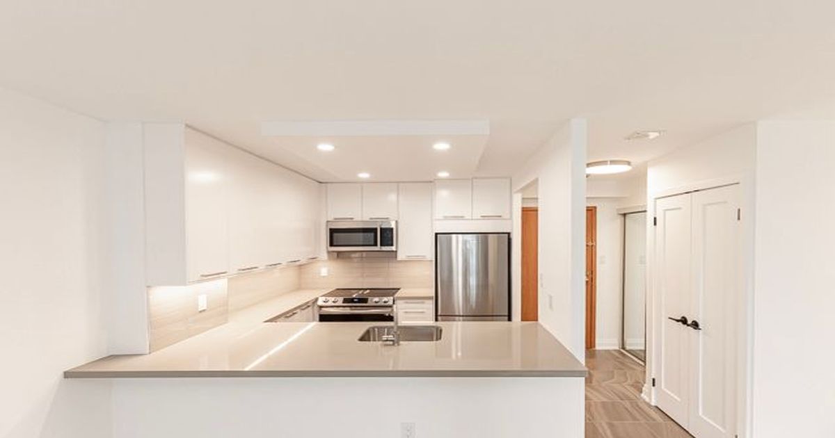 44 St Joseph Street Toronto