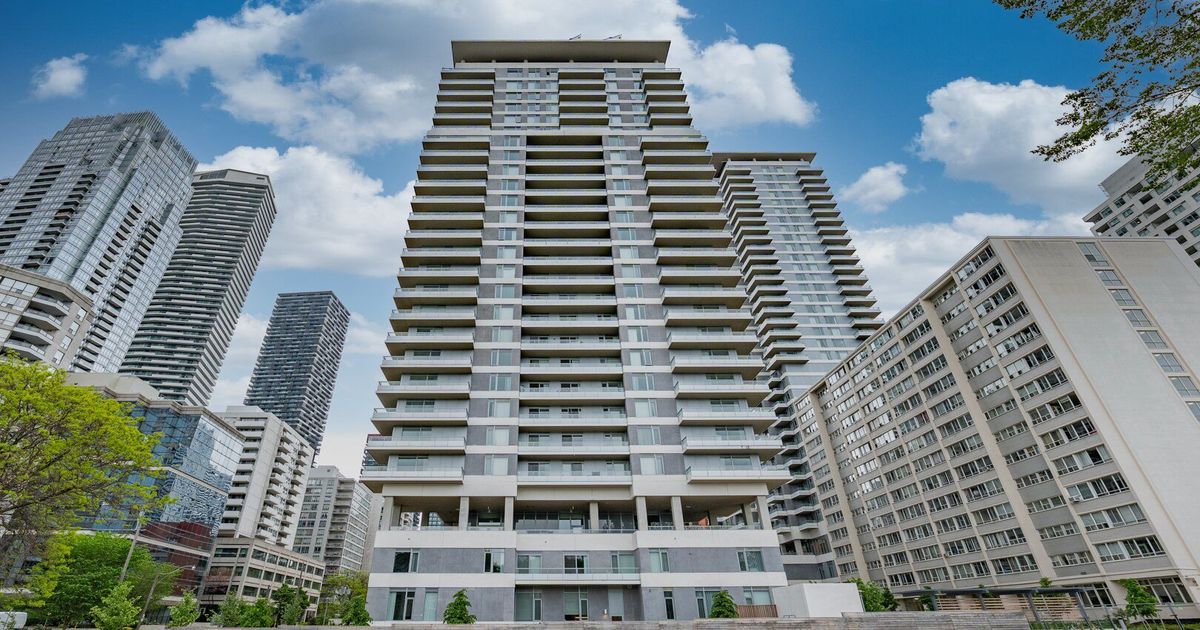 25 Holly Street Toronto