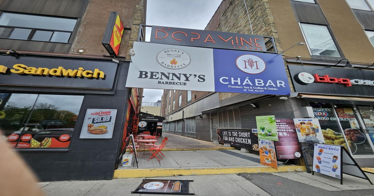 2409 Yonge Street Toronto