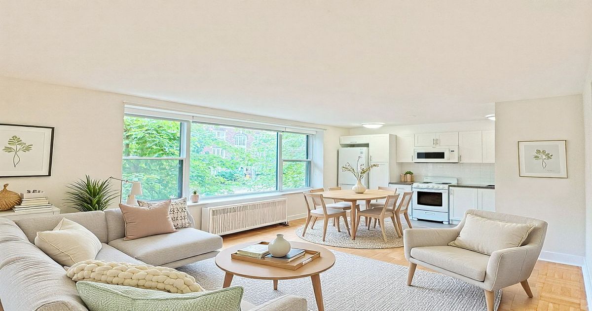 1545 Bathurst Street Toronto