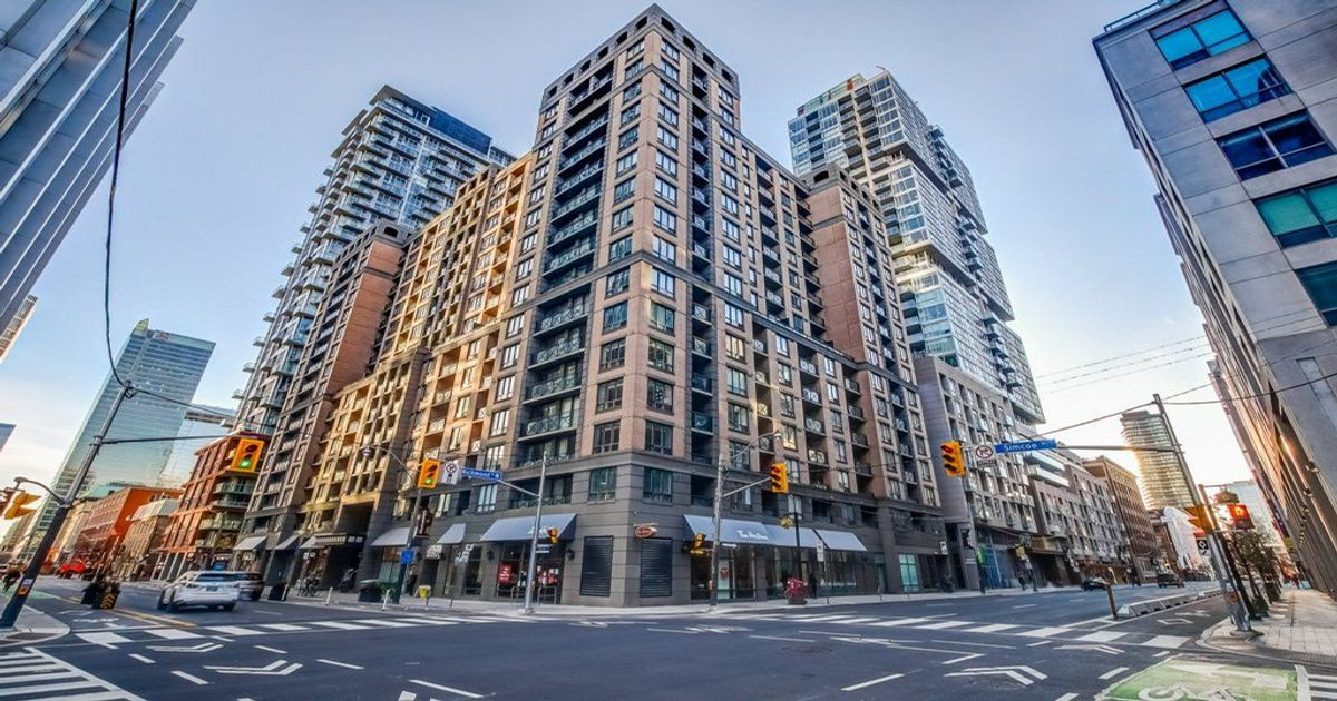 140 Simcoe Street Toronto