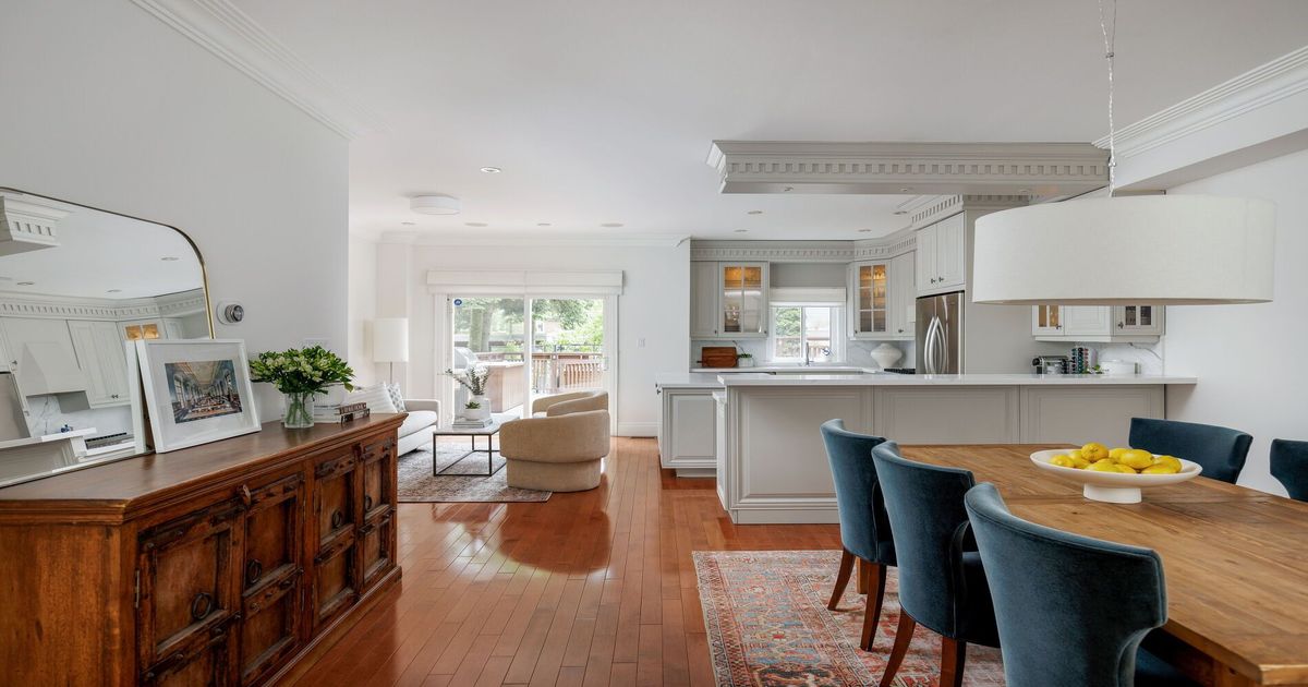 485 Davisville Avenue Toronto