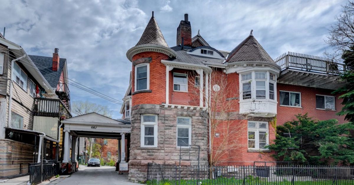 661 Huron Street Toronto