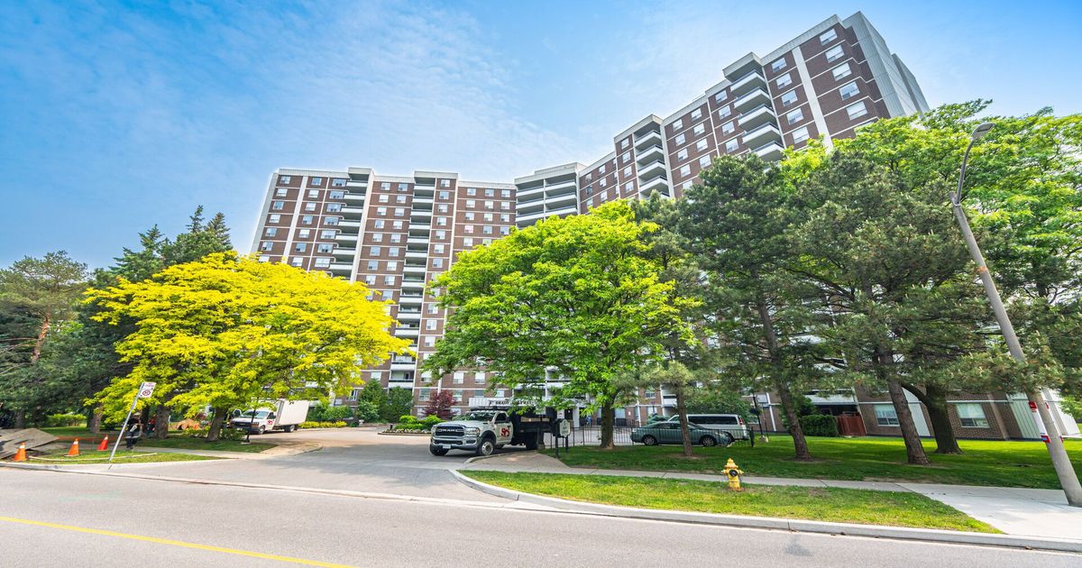 5 Shady Golfway Toronto