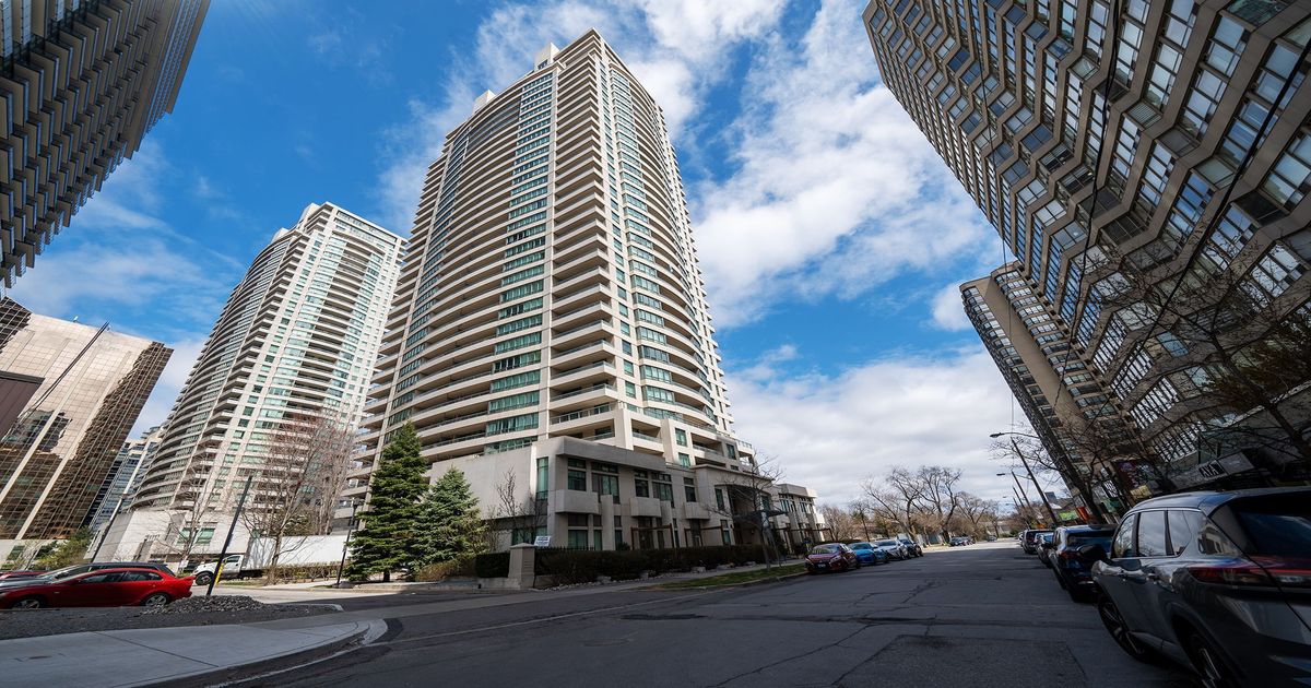 18 Spring Garden Avenue Toronto