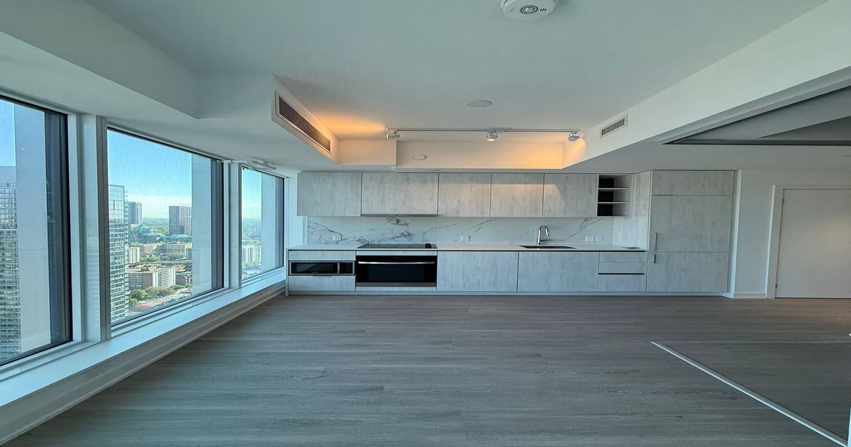 8 Wellesley Street W Toronto