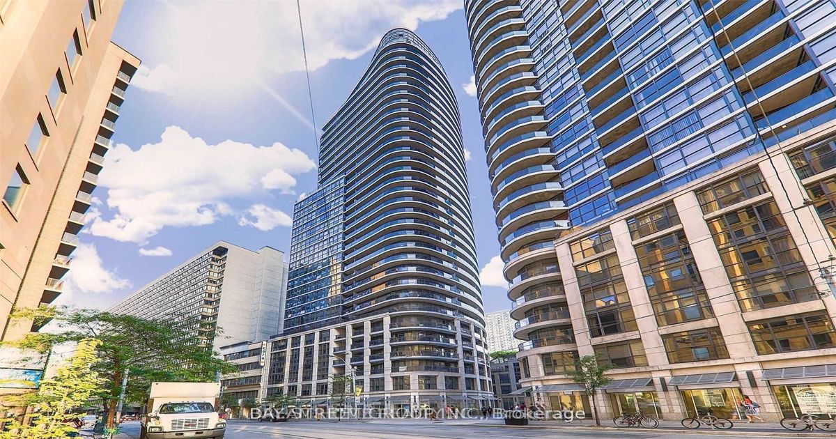 25 Carlton Street Toronto