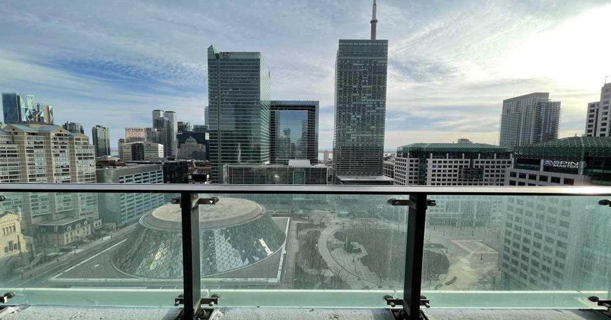 224 King Street W Toronto