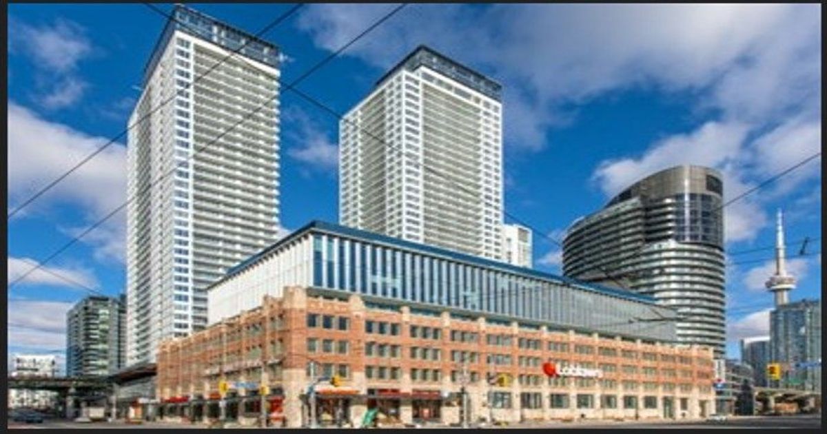 19 Bathurst Street Toronto
