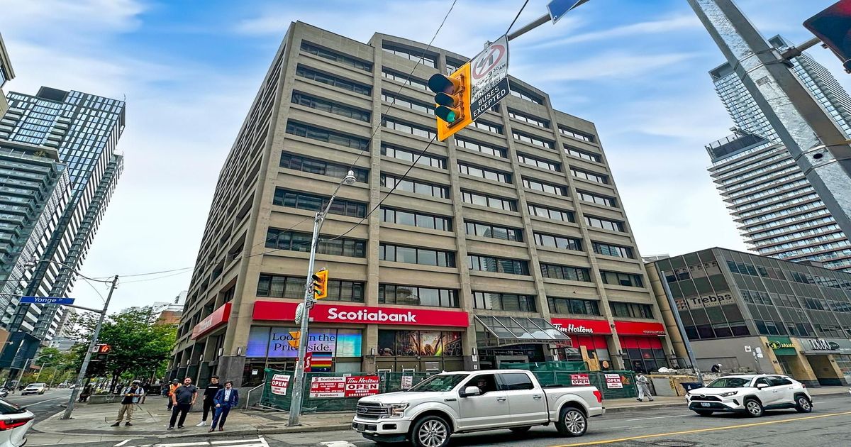 555 Yonge Street Toronto