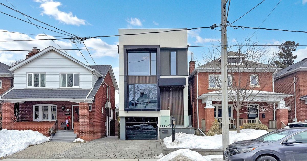 116 Deloraine Avenue Toronto