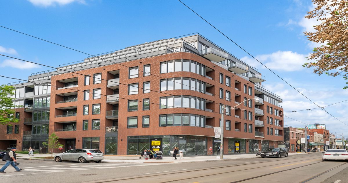 5 Lakeview Avenue Toronto
