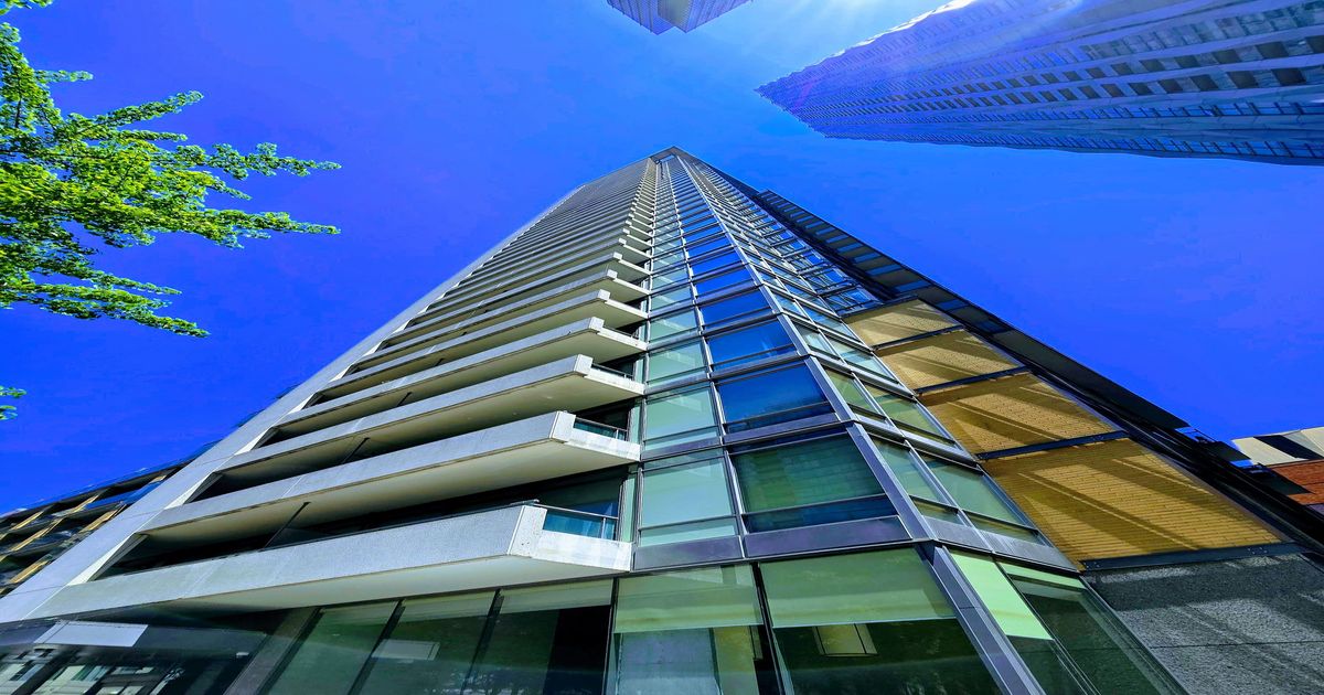18 Yorkville Avenue Toronto