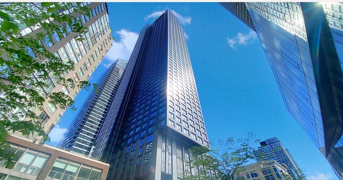 8 Wellesley Street W Toronto
