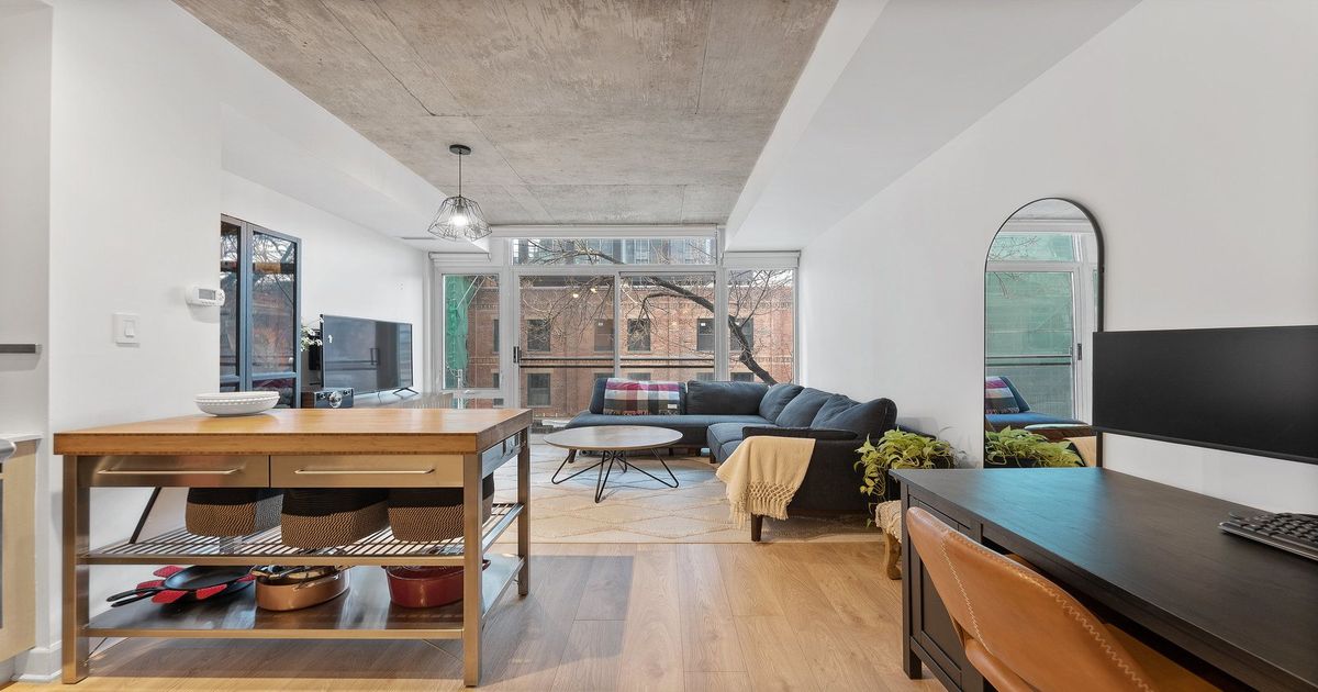 127 Queen Street E Toronto