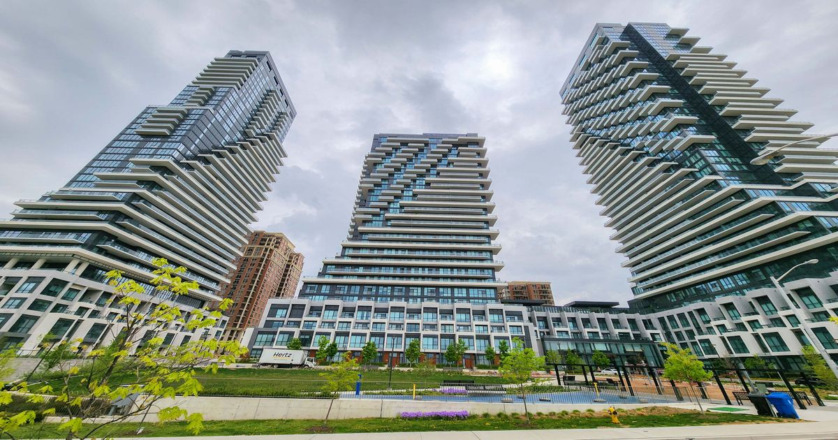 20 Inn On The Park Drive Toronto