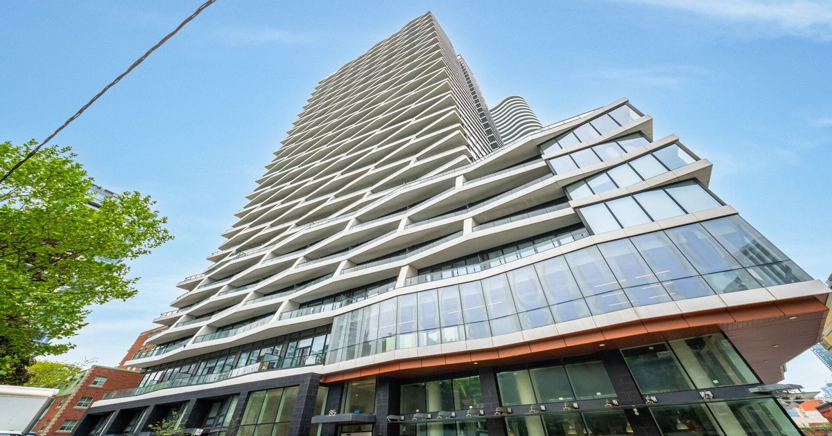 85 Wood Street Toronto