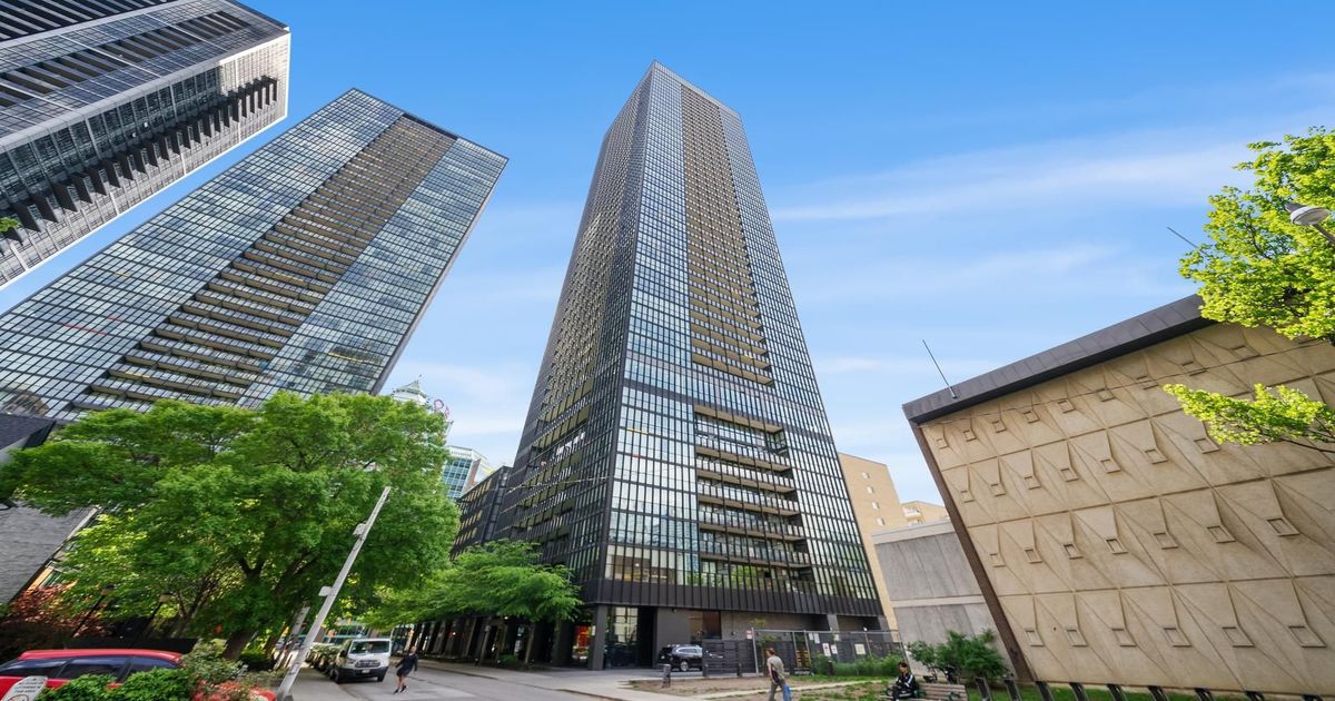 101 Charles Street E Toronto