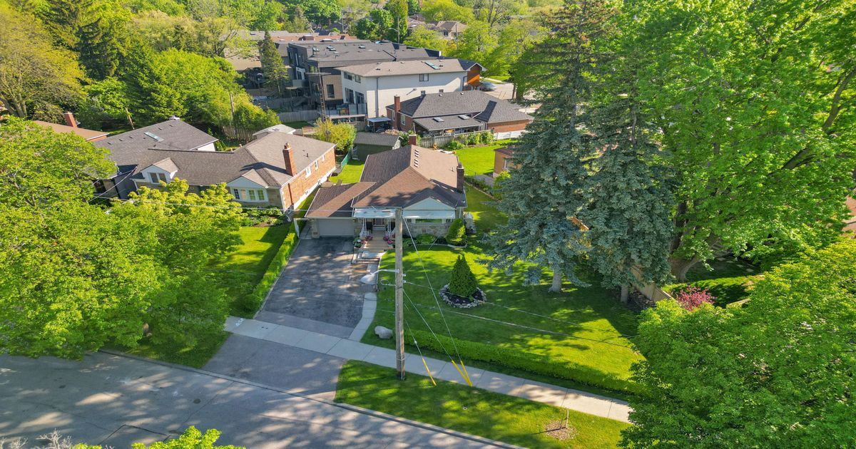 229 Ridley Boulevard Toronto