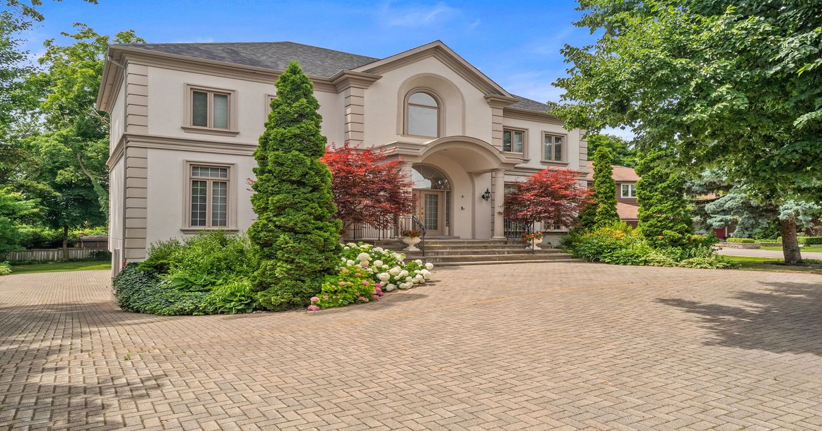 17 Paddock Court Toronto