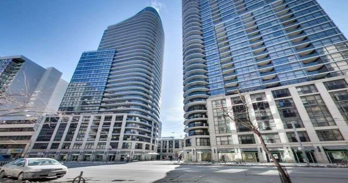 25 Carlton Street Toronto