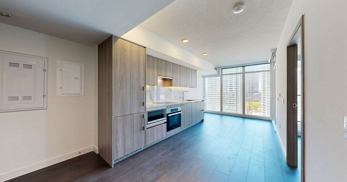 1 Concord Cityplace Way Toronto