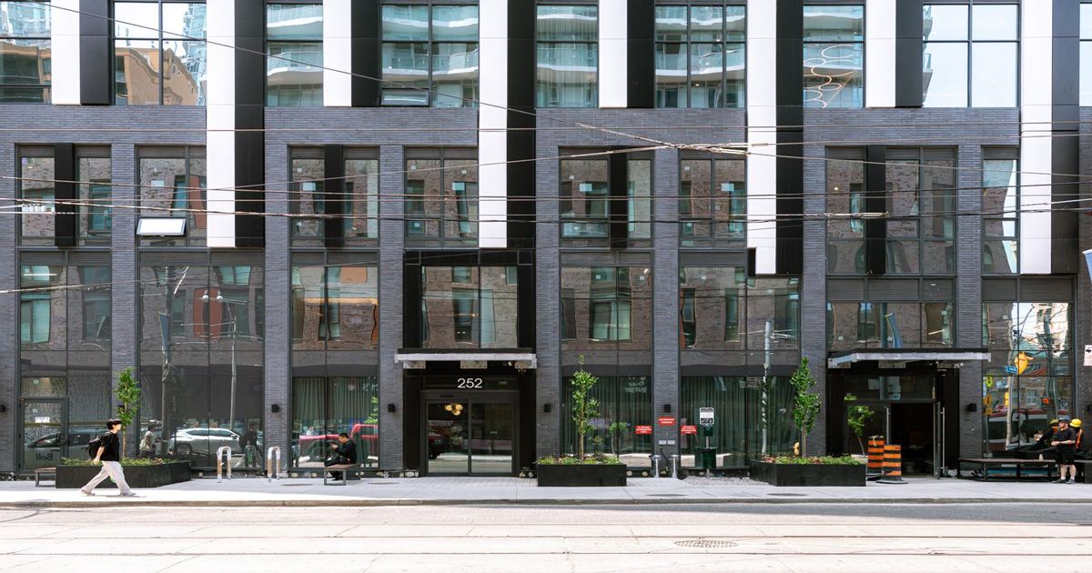 252 CHURCH Street Toronto