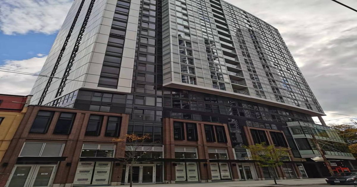 219 Dundas Street E Toronto