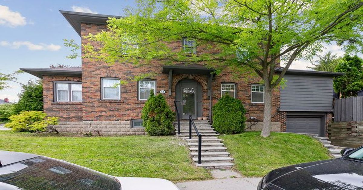 62 LAWRENCE Avenue W Toronto