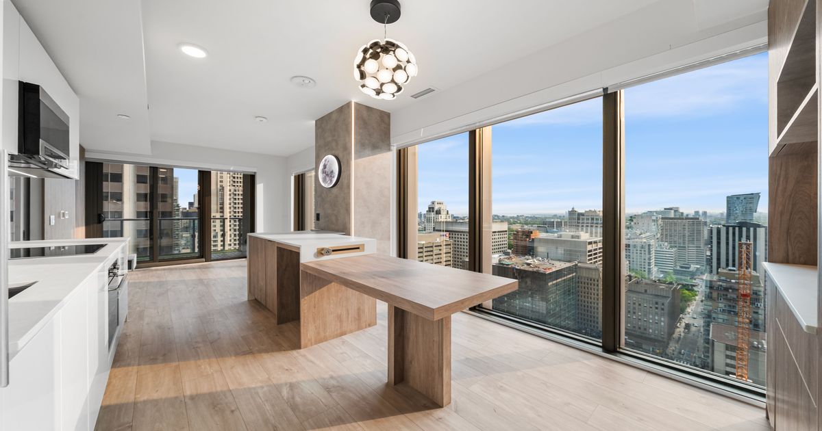 8 CUMBERLAND Street Toronto